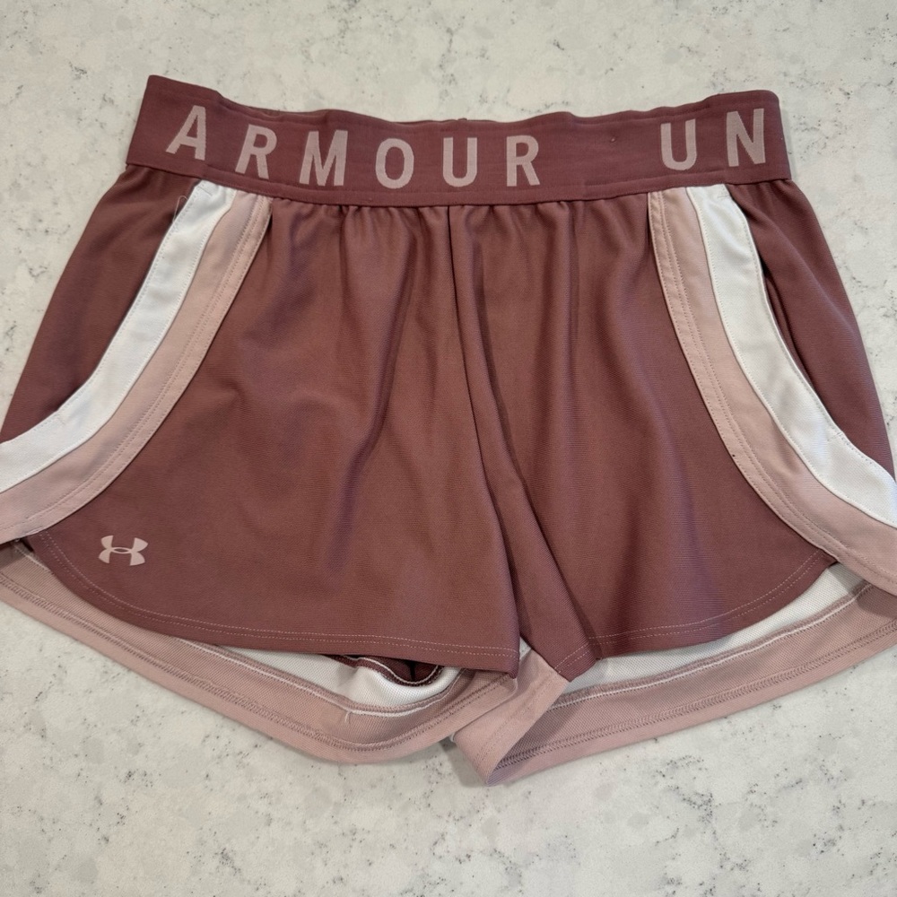 Under Armour Logo Play Up Loose Heat Gear Rose Maeve Running Workout Pockets